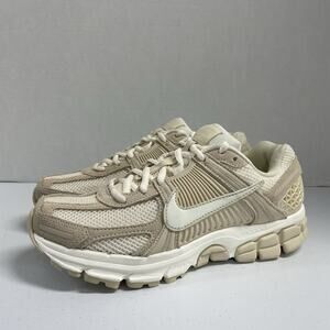 Nike Air Zoom Vomero 5 Beach HQ0458 200 Size 10 Women Mesh Runner Tan White